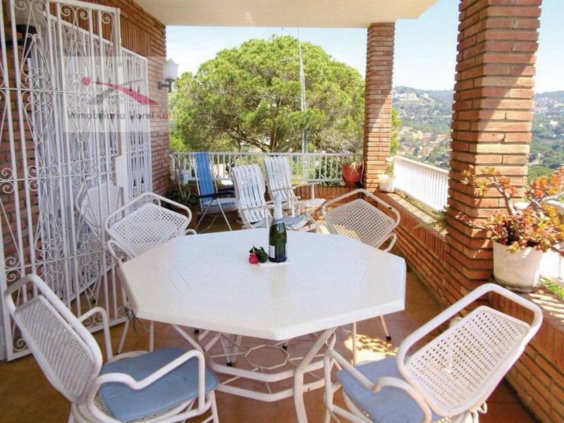 Foto 16553441-e1c6-4667-9bb1-03aac443c863. Casa con parcheggio piscina in Canyelles Lloret de Mar