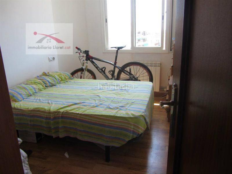 Foto b31cc4ad-a5ab-4936-90da-7a32f1cb87f9. Àtic amb calefacció aparcament piscina a Fenals Lloret de Mar