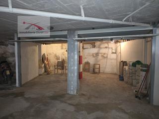 Aparcament cotxe a Fenals. 2 parkings cerrados fenals
