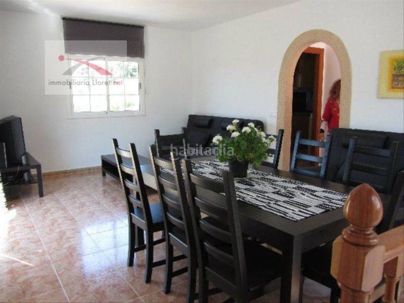 Foto 4a6d06dc-42a3-4b2c-88f0-8ad5edad7e81. Casa amb calefacció piscina a Aiguaviva Parc Vidreres