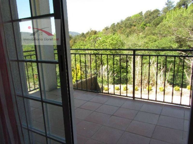 Foto 5dec8e01-a1d2-4b71-912f-b09941b8ccc5. Casa amb calefacció piscina a Aiguaviva Parc Vidreres