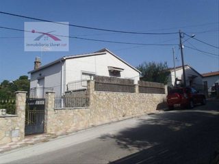 Casa a Aiguaviva Parc. Licencia turística... casa 4hb  1 apartamento independiente 60m2