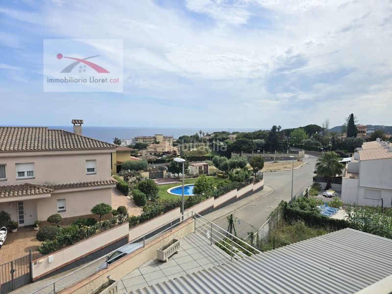 Foto fdcb8505-7c83-432b-a961-363fc8d44226. Casa amb aparcament a Roca Grossa Lloret de Mar