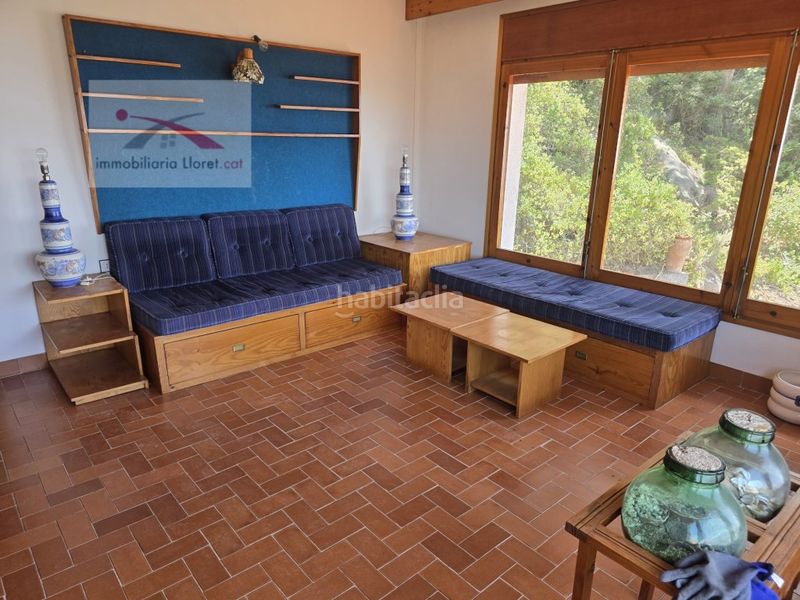 Foto b4a56b8f-0587-41b9-902f-a9ed6f526d10. Casa amb aparcament a Roca Grossa Lloret de Mar