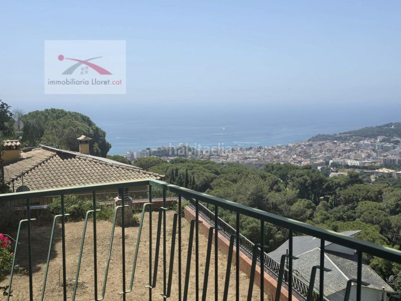 Foto fb18dc5f-c688-44dd-8302-10fe1c2197bf. Casa amb aparcament a Roca Grossa Lloret de Mar