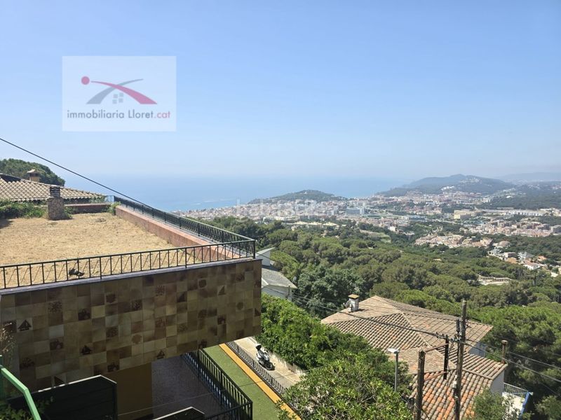 Foto fb2ea73a-7fce-495d-a66e-88b51b42b61d. Casa amb aparcament a Roca Grossa Lloret de Mar