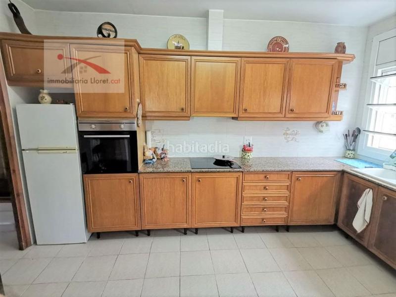 Foto 3be58434-c8f8-43b5-aefb-750c441dc97f. Casa urb. santa cristina con vistas mar... puede ir andando a la playa en Blanes