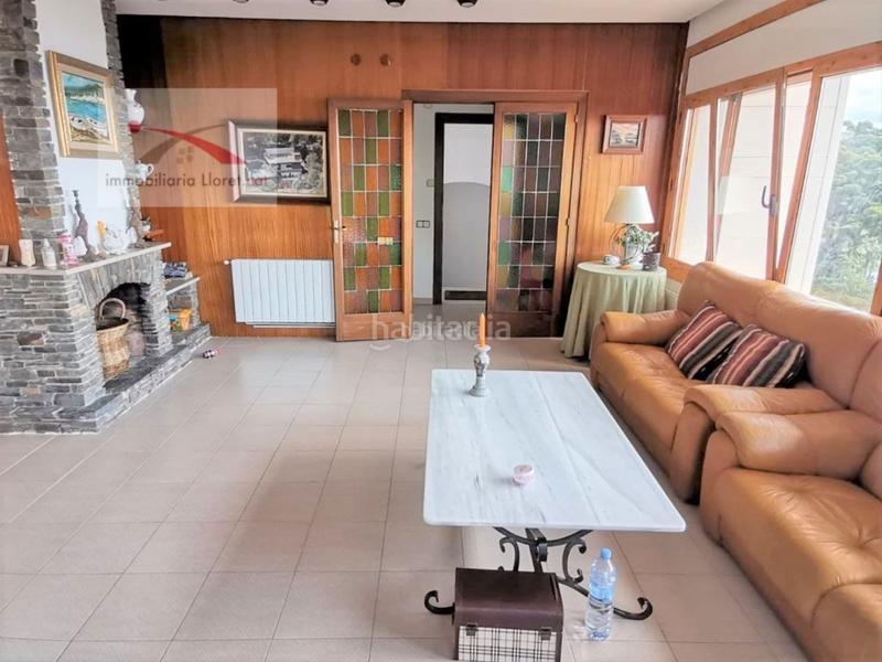 Foto dc22ef24-d490-4cc8-bf32-052784fbac44. Casa urb. santa cristina con vistas mar... puede ir andando a la playa en Blanes