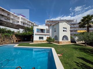 Haus in Centre. Casa en el centro de lloret a dos minutos de la playa con espect