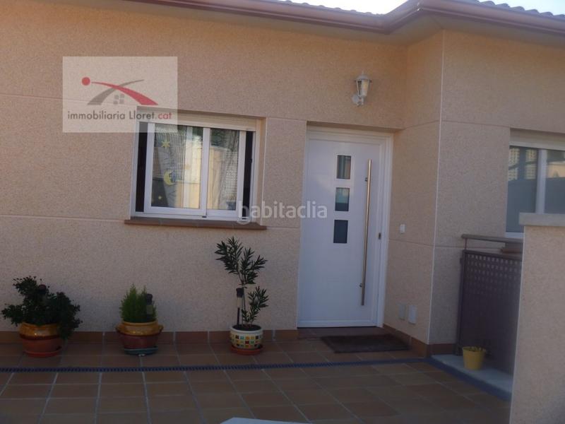 Foto 3d89d687-081e-47e5-b36f-d98363d7da34. Casa amb aparcament a Aiguaviva Parc Vidreres
