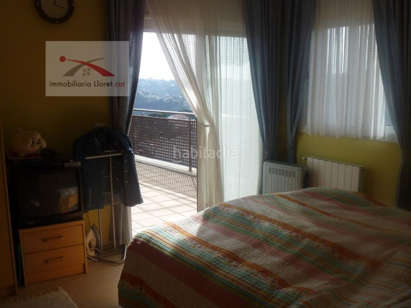 Foto cd5fb260-834c-43ef-af46-0f9c48fc3a5f. Casa amb aparcament a Aiguaviva Parc Vidreres