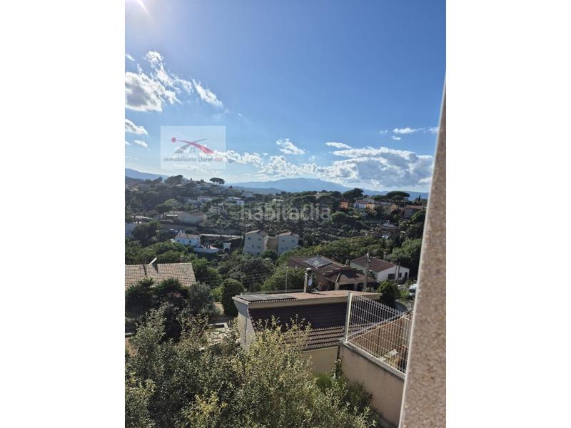 Foto fa1ac6e3-dc9d-461f-8caf-85ff725ee3f5. Casa amb aparcament a Aiguaviva Parc Vidreres