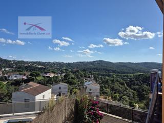Casa a Aiguaviva Parc. Casa adosada con bonitas vistas al montseny y a la montaa cerca