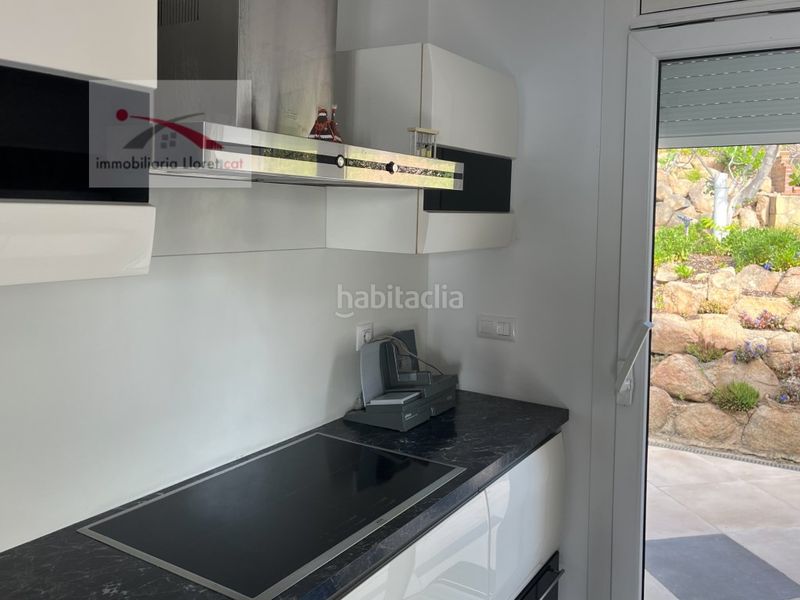 Foto 31b97e68-cf6d-4952-8f00-5c1f55dbb01a. Casa amb aparcament a Roca Grossa Lloret de Mar