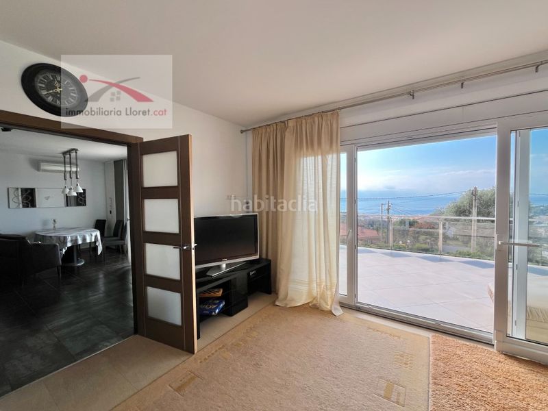 Foto 5ed75c0c-11f5-4e33-92e9-8ba8c25fd570. Casa amb aparcament a Roca Grossa Lloret de Mar