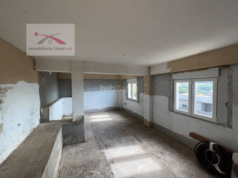 Foto 7b65693a-75ef-4358-84a1-a0f391cdf04b. Casa amb aparcament a Roca Grossa Lloret de Mar