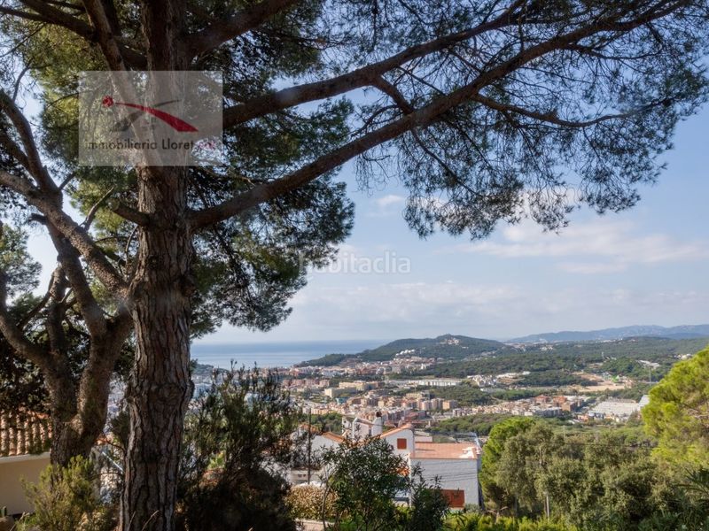 Foto f9acf3a0-e9d3-4116-803c-aec4094d919a. Casa amb aparcament a Roca Grossa Lloret de Mar
