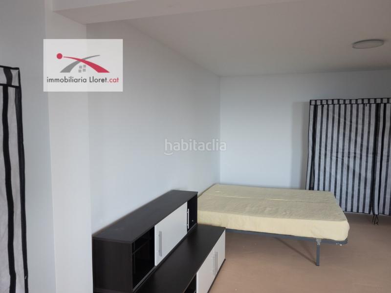 Foto 77ab8f47-aba0-4590-991a-2a3f96c6f60e. Alquiler casa vistas al mar!!! preciosa casa en urbanización Roca Grossa!!!! en Lloret de Mar