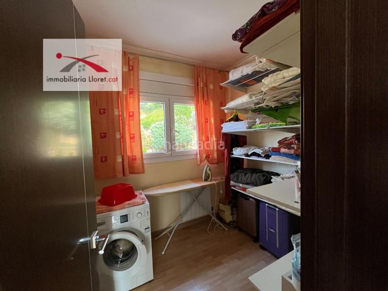 Foto 6debef66-bc5d-4215-b3fd-7776aa586e34. Rent house with parking in Roca Grossa Lloret de Mar