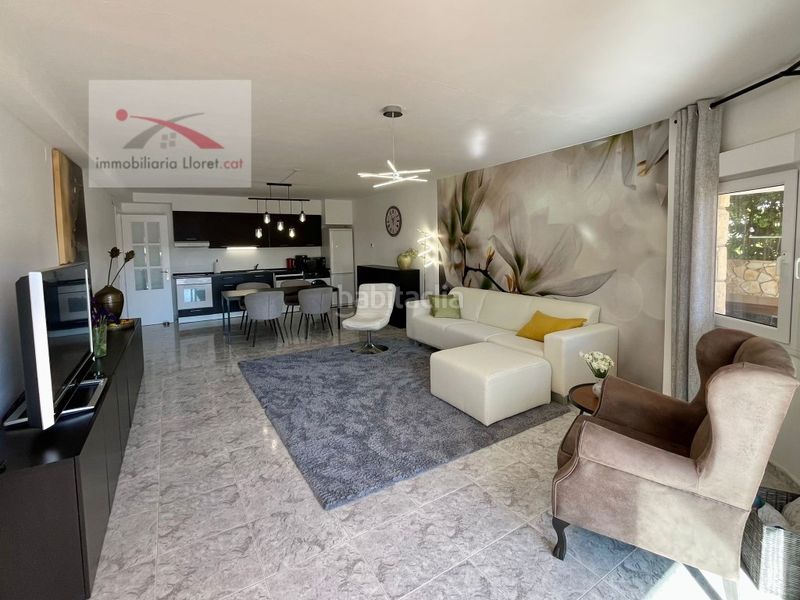 Foto 5c0a8a67-c2bb-46c3-9e61-cd4ce80c3982. Casa amb aparcament a Roca Grossa Lloret de Mar