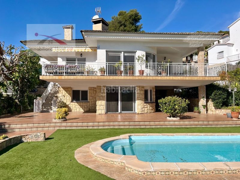 Foto 9c0a919e-b3e4-4ee9-9527-39100ae54a0c. Casa amb aparcament a Roca Grossa Lloret de Mar
