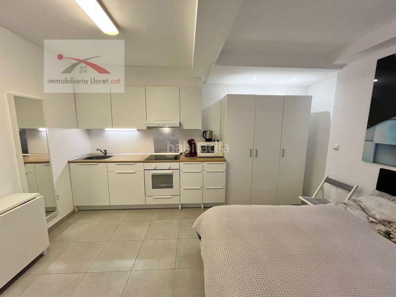 Foto b95cc6af-50b3-40d5-aab7-21c9f104871c. Casa amb aparcament a Roca Grossa Lloret de Mar