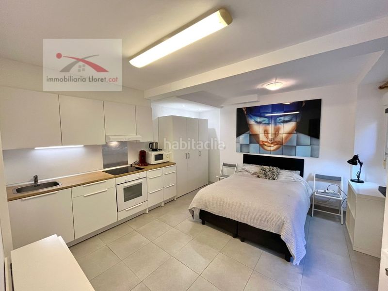 Foto bbd61496-ae46-4d98-ac6c-e0da3a8edd19. Casa amb aparcament a Roca Grossa Lloret de Mar