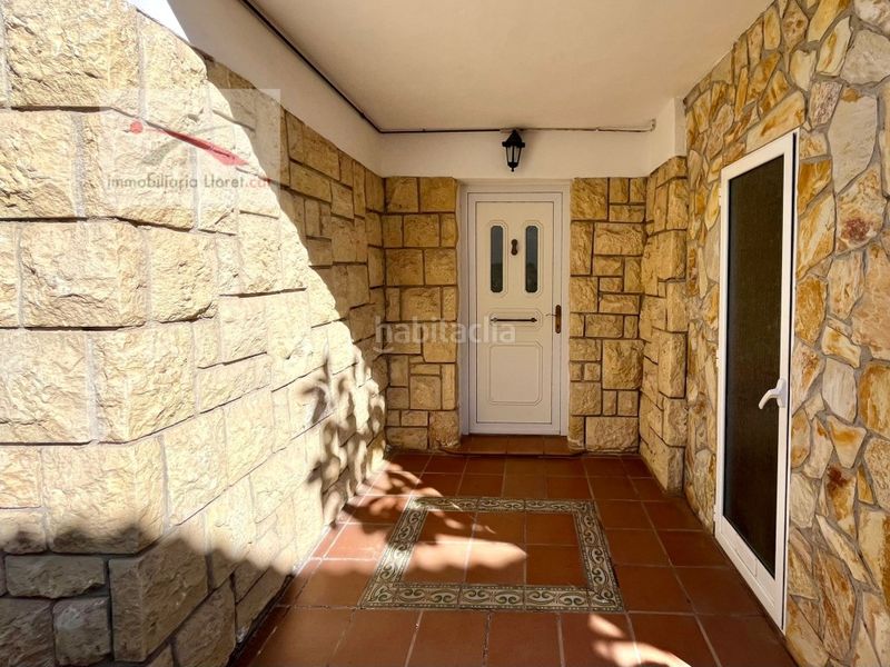 Foto d62b1e2c-dd01-4076-8b1a-cb8af2ef871b. Casa amb aparcament a Roca Grossa Lloret de Mar