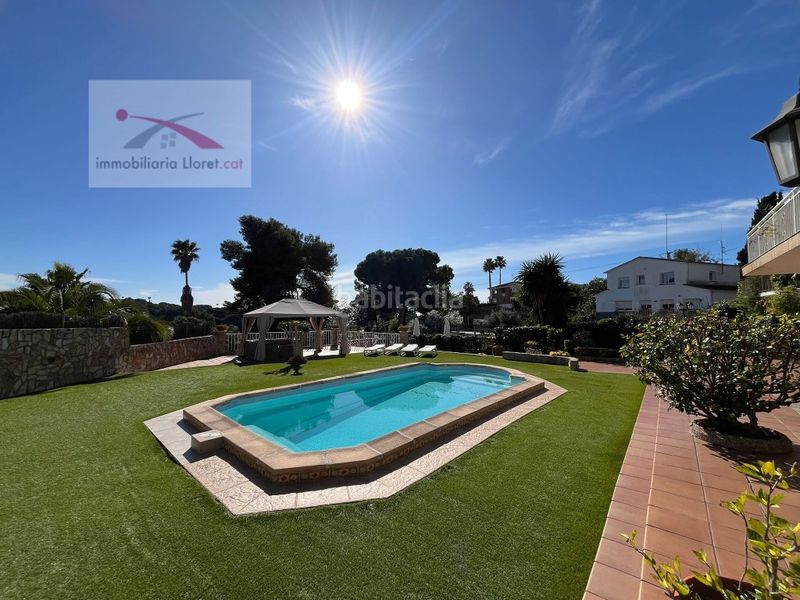 Foto f67b8775-c972-4ec2-8009-55a0d23162cb. Casa amb aparcament a Roca Grossa Lloret de Mar