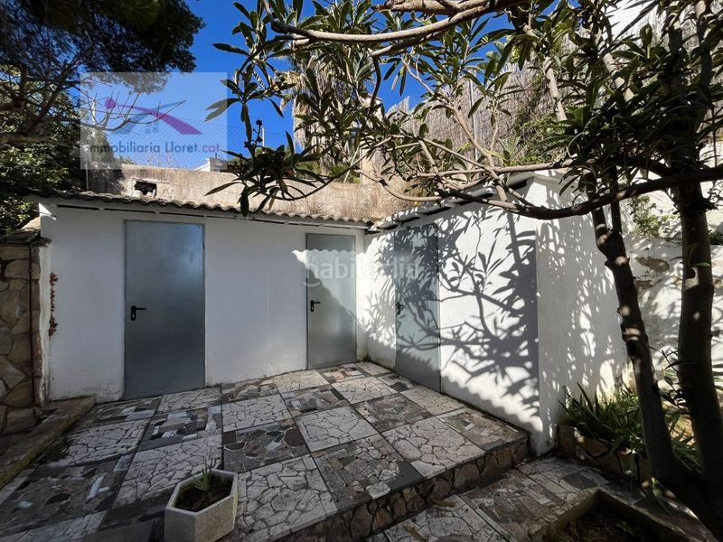 Foto fff0122d-0927-4b85-afdb-e40fd144d865. Casa amb aparcament a Roca Grossa Lloret de Mar