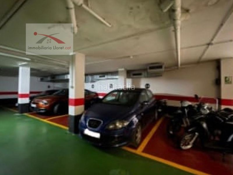 Foto 1d96900b-8ce1-40a8-a9da-0a3acc46dcf8. Pis amb aparcament a Fenals Lloret de Mar