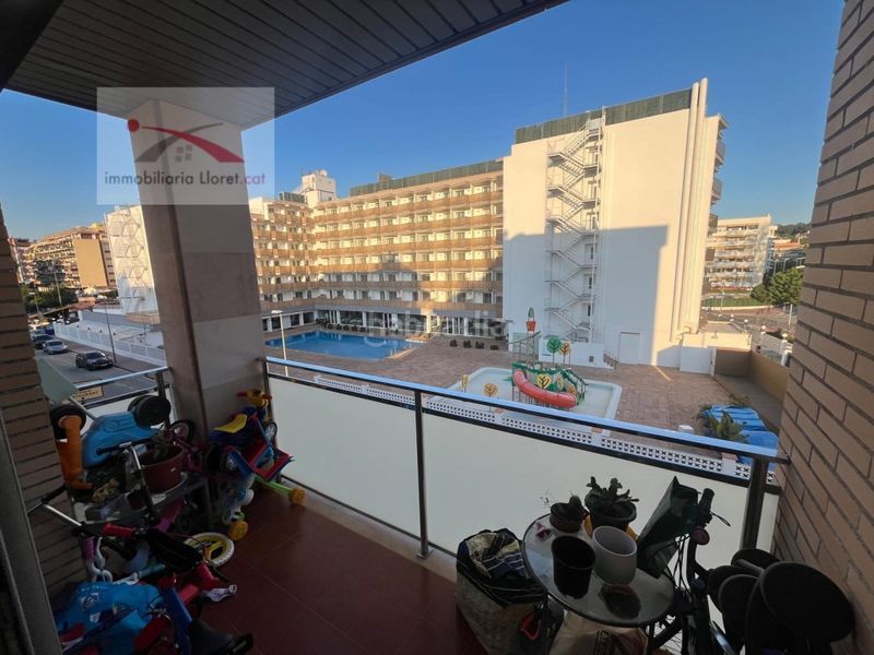Foto 5467b857-9e5d-4f81-9432-0877bd147ae6. Pis amb aparcament a Fenals Lloret de Mar