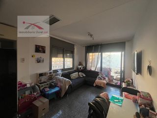 Appartamento in Fenals. 2 habitaciones parking... a 1 min andando a la playa de fenals!!