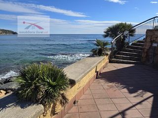 Etagenwohnung in Calle gertrudis moret frigola 1. Piso en rieral 116m2.. vistas despejadas... posibilidad de 2 par