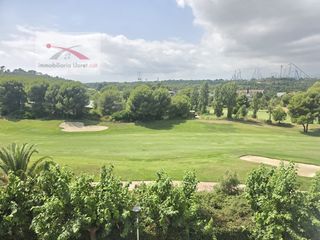 Àtic a La Pineda. Zona la pineda... ático vistas directas al campo de golf y vista