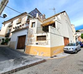 Casa a Sella. Casa para reformar en el pueblo de sella