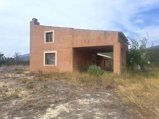 Masia a Relleu. Finca rústica con casa legalizada en relleu
