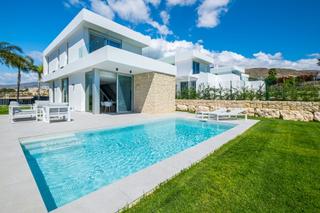 Chalet à Golf Bahía. Exclusiva villa de lujo llave en mano en sierra cortina, finestr