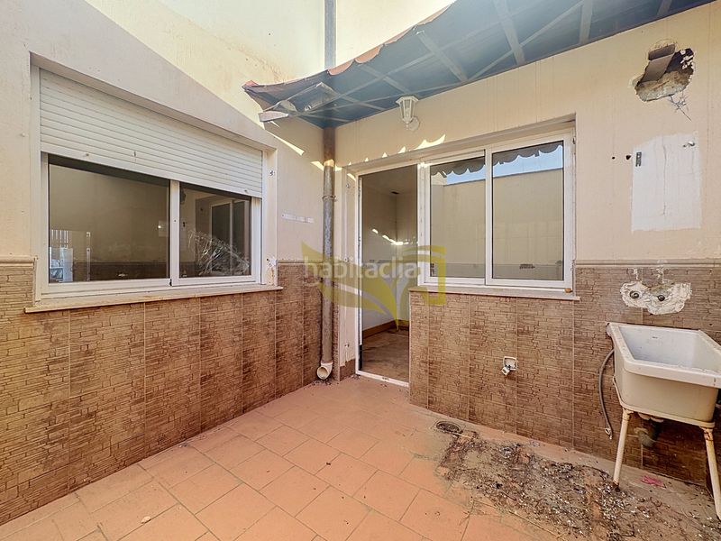 Foto 15f22543-a3a5-470f-8bd1-bb660a0ab77c. Casa aparellada amb xemeneia calefacció aparcament a Torres de Cotillas (Las)