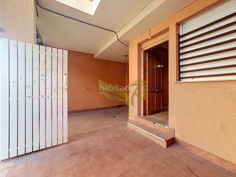 Foto cb163f94-dca7-4314-93fb-aae2dab8a73b. Casa aparellada amb xemeneia calefacció aparcament a Torres de Cotillas (Las)