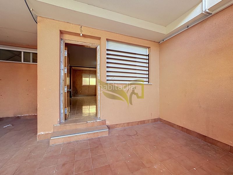 Foto fc21e312-41d6-40a9-8759-e54f09b99058. Casa aparellada amb xemeneia calefacció aparcament a Torres de Cotillas (Las)