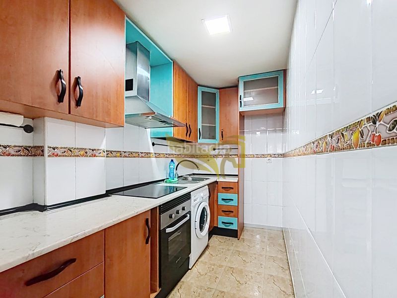 Foto 40bb5338-03b9-4ff2-bc2f-e66a90ff35d0. Casa adossada amb aparcament a Puente Tocinos Murcia
