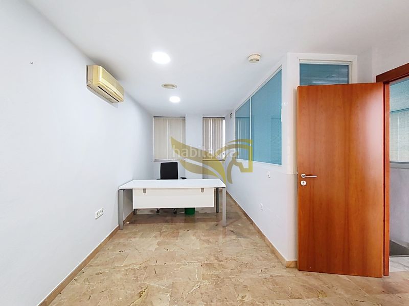 Foto 233eb8db-65cb-40a2-9fbd-93729ab7bea2. Local comercial a Alcantarilla