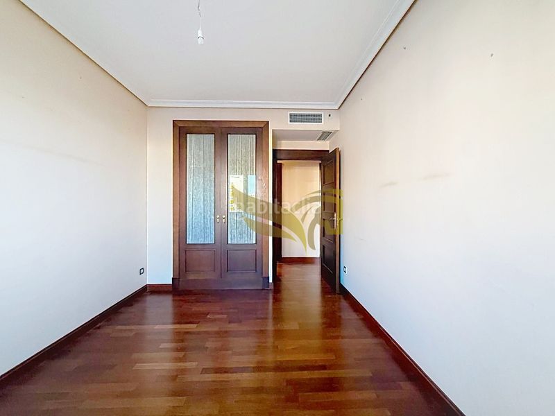 Foto 4393a37f-337e-4586-91ce-ba8dd89cfec4. Pis amb calefacció aparcament a San Bernardo Sevilla