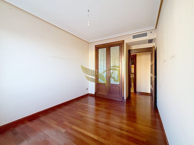 Foto 51288caa-080b-4186-b7e9-cff71f6eab26. Pis amb calefacció aparcament a San Bernardo Sevilla