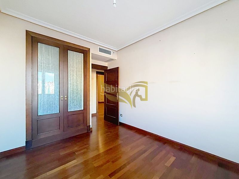 Foto 7454b28e-bb31-438e-b6a7-84b10c190ca8. Pis amb calefacció aparcament a San Bernardo Sevilla