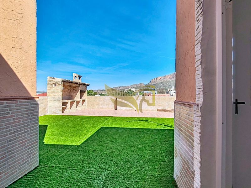 Foto 8e75a5ce-81da-4f59-97b1-edebd6358534. Pis a Santomera