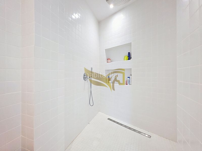 Foto 336e5480-3b9d-4f0a-ab52-02970db21010. Àtic amb calefacció a Sol Madrid