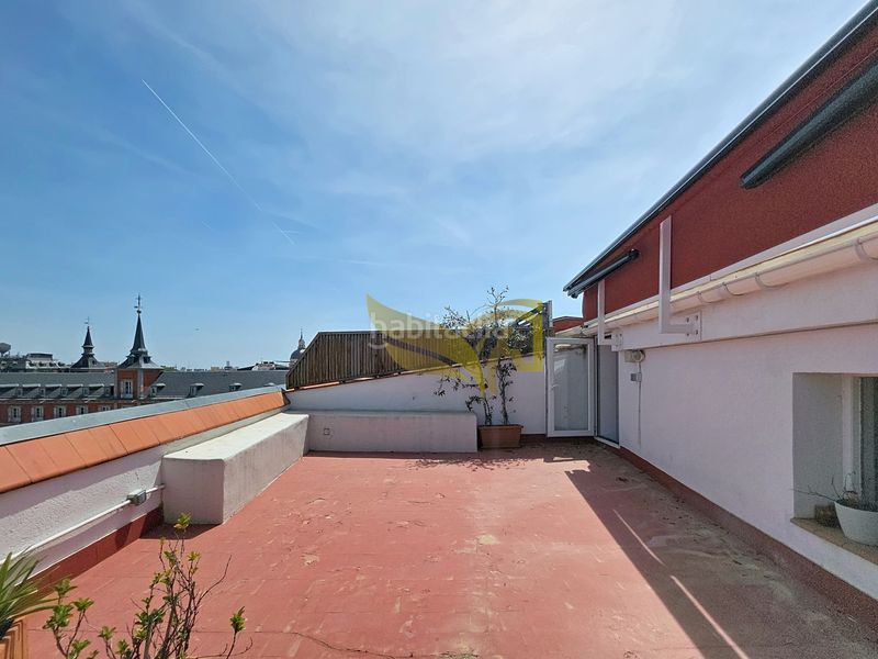 Foto 9ff39b83-ce33-42a9-a5de-f6fab0e6a369. Àtic amb calefacció a Sol Madrid