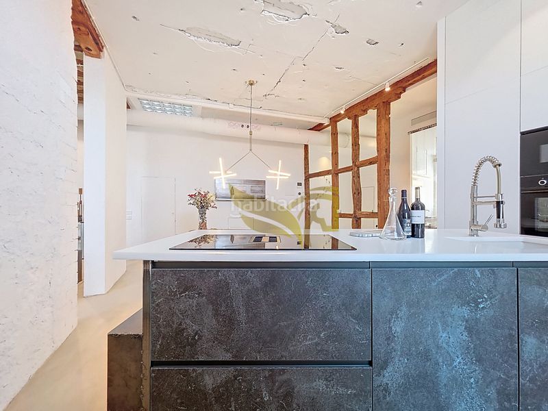 Foto ea16a03a-2a62-439f-b5ab-9b40c934a4cd. Àtic amb calefacció a Sol Madrid